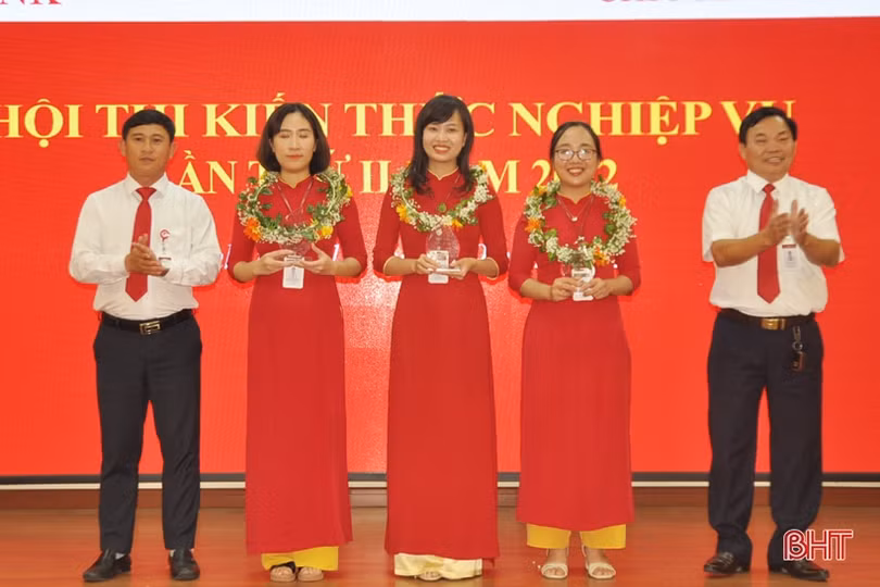 Agribank Chi nhánh Hà Tĩnh II tổ chức hội thi kiến thức nghiệp vụ năm 2022