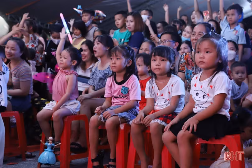 Con em người lao động Formosa Hà Tĩnh vui “Đêm hội trăng rằm”