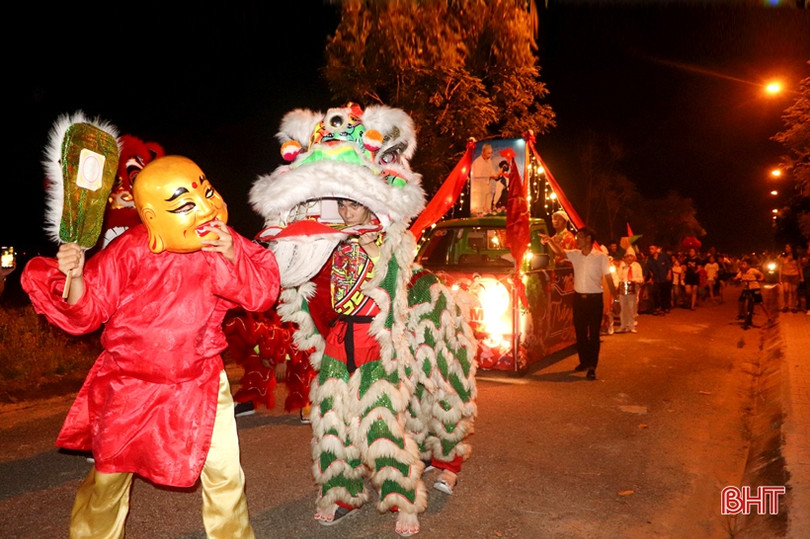 Rộn ràng sắc màu Trung thu tại thị xã Hồng Lĩnh