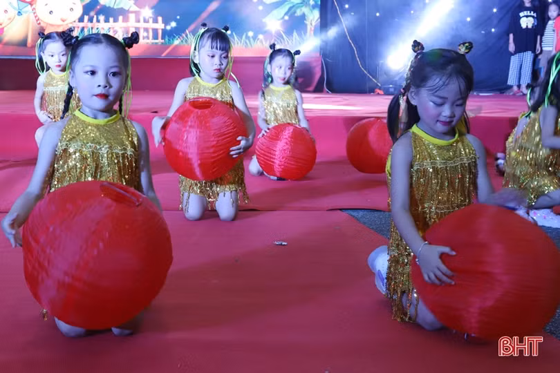 Con em người lao động Formosa Hà Tĩnh vui “Đêm hội trăng rằm”