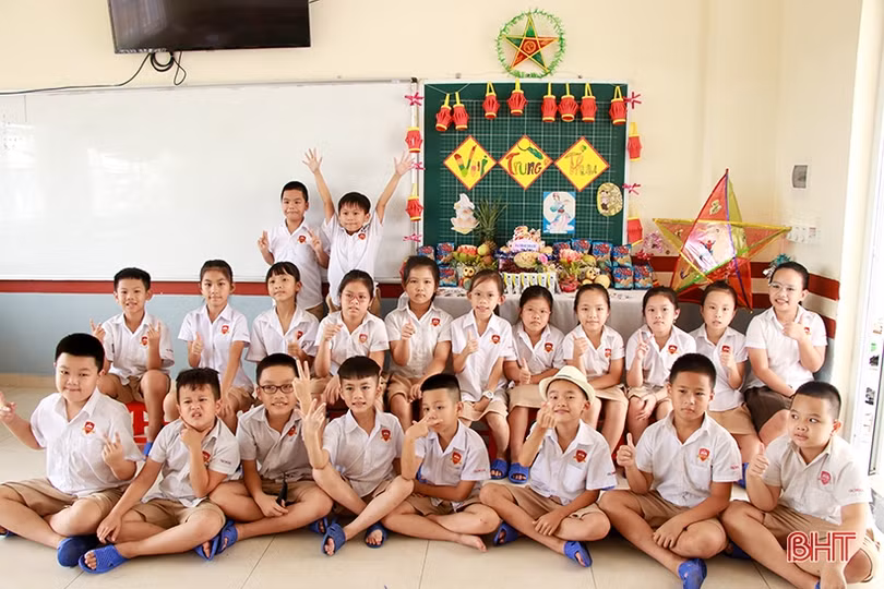 Học sinh ischool Hà Tĩnh hào hứng với đêm hội trăng rằm