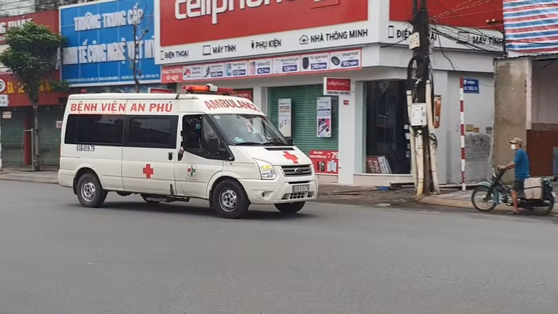 Vụ cháy quán karaoke tại Bình Dương, ít nhất 12 người chết