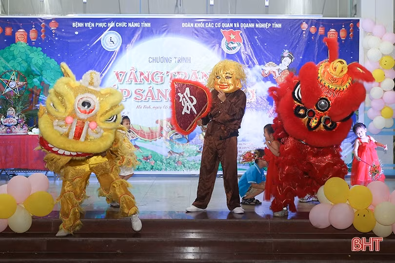 Đêm hội trăng rằm ở Bệnh viện Phục hồi chức năng Hà Tĩnh 