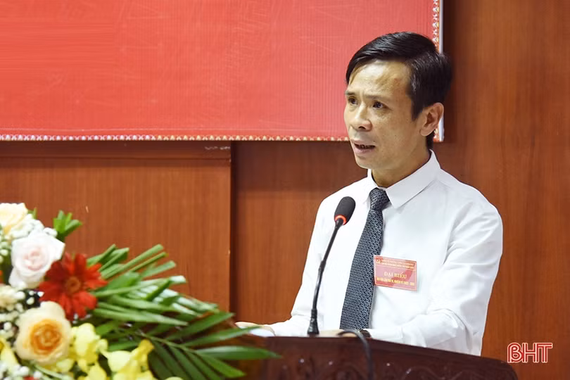 Đại hội chi bộ điểm tại Đảng bộ Trường Chính trị Trần Phú