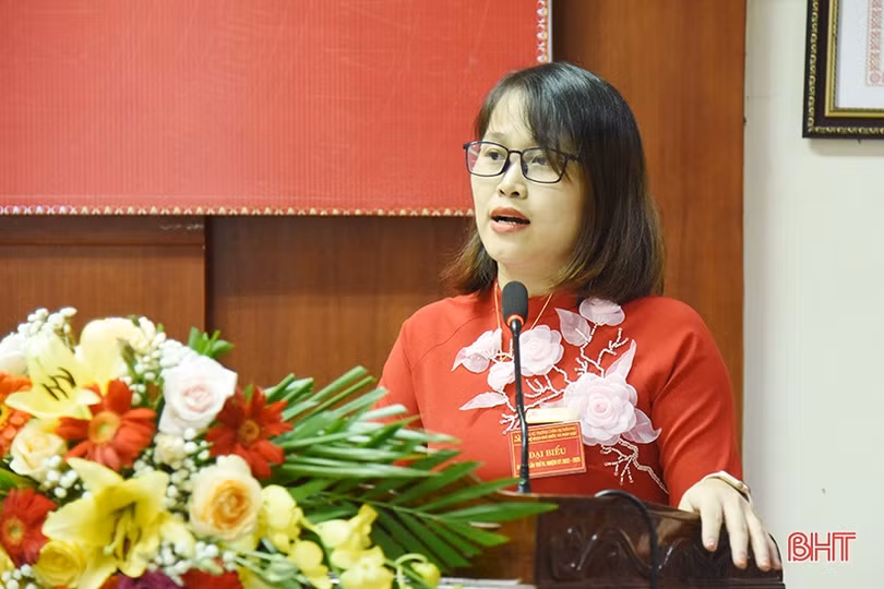 Đại hội chi bộ điểm tại Đảng bộ Trường Chính trị Trần Phú