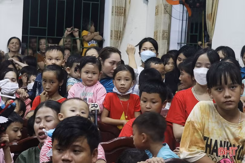 Các đơn vị, địa phương tổ chức Tết Trung thu cho các cháu thiếu nhi