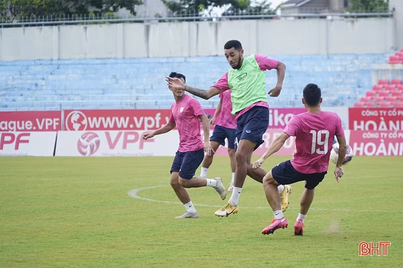 Bốc thăm vòng 1 V-League 2023: Hồng Lĩnh Hà Tĩnh làm khách trước HAGL