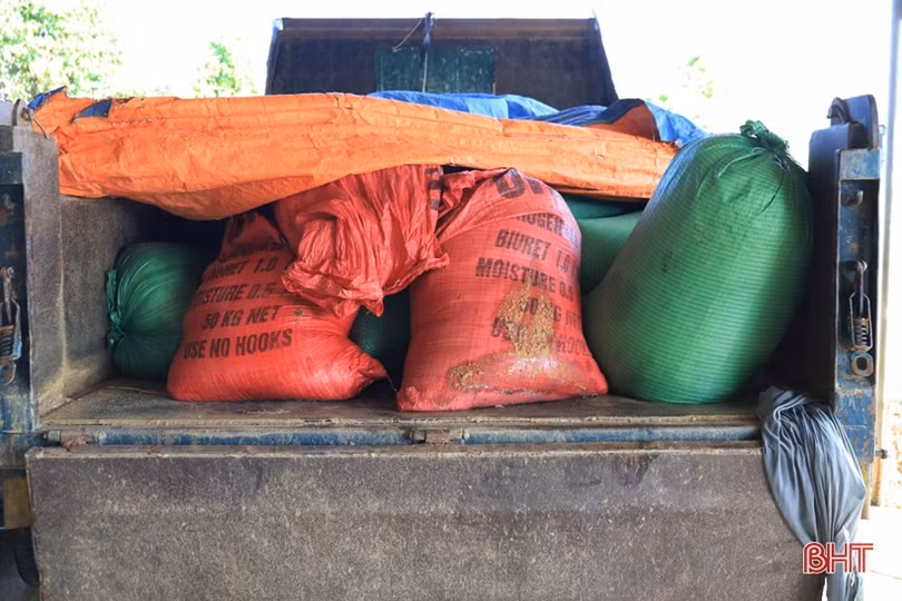 Phát hiện hơn 2 tấn mỡ động vật không rõ nguồn gốc tại Hương Sơn