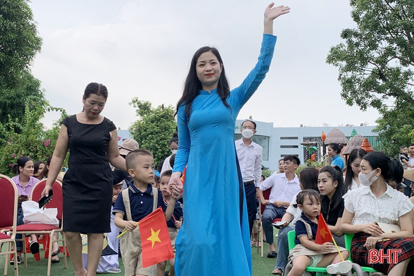 Hơn 500 học sinh Trường Mầm non Trung Kiên vui khai giảng năm học mới