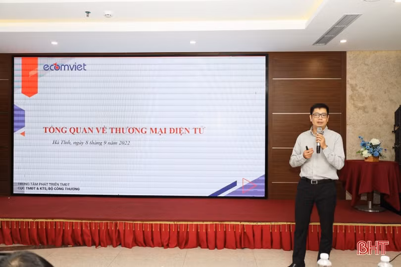 150 học viên tham gia tập huấn phổ biến kiến thức pháp luật về thương mại điện tử