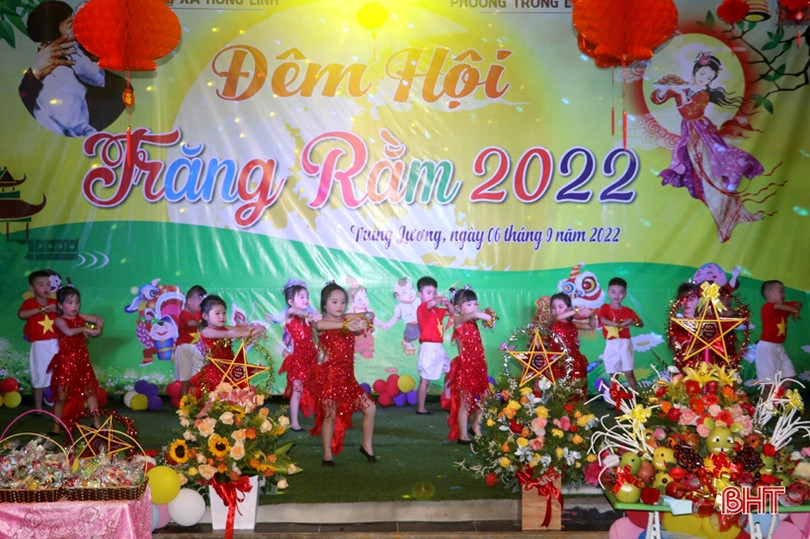 Rộn ràng sắc màu Trung thu tại thị xã Hồng Lĩnh