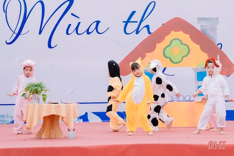 Hơn 500 học sinh Trường Mầm non Trung Kiên vui khai giảng năm học mới