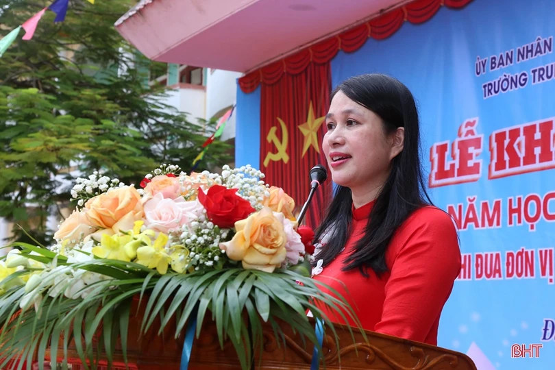 Các trường học ở Hà Tĩnh vui ngày khai trường, chào mừng năm học mới