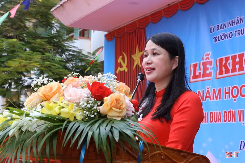 Các trường học ở Hà Tĩnh vui ngày khai trường, chào mừng năm học mới