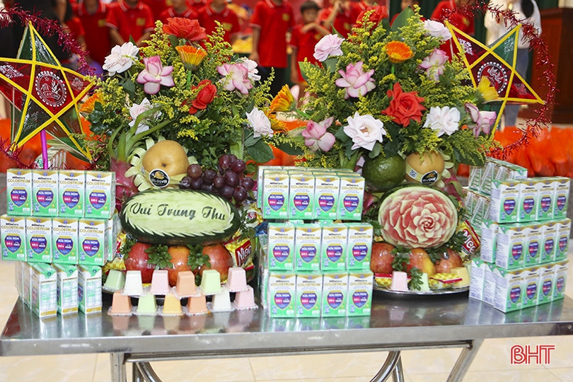 Trung thu đến sớm với Làng Trẻ em mồ côi Hà Tĩnh