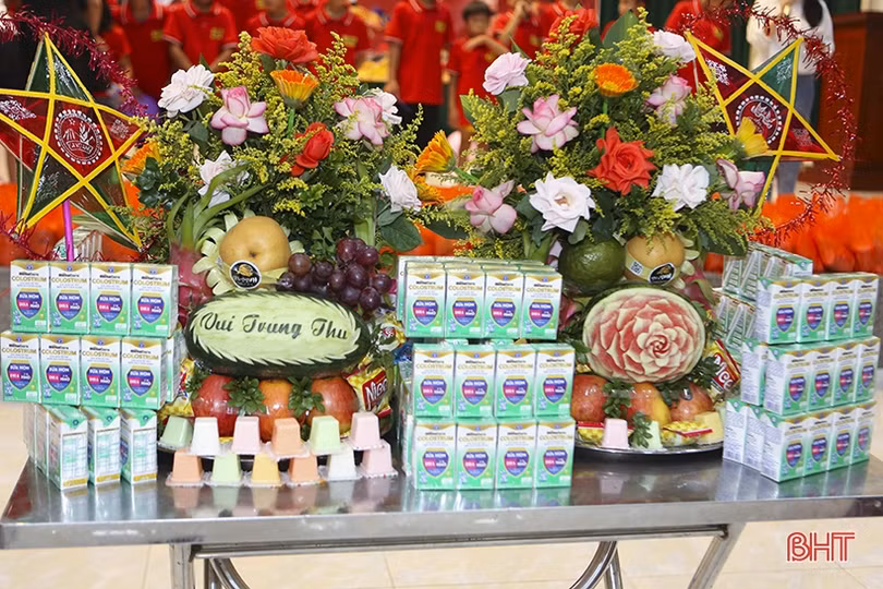 Trung thu đến sớm với Làng Trẻ em mồ côi Hà Tĩnh