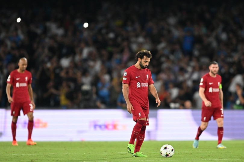 Liverpool thảm bại Napoli 1-4