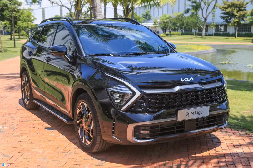 Nhiều mẫu ôtô tiếp tục giảm giá, Hyundai Creta hết “bia kèm lạc”