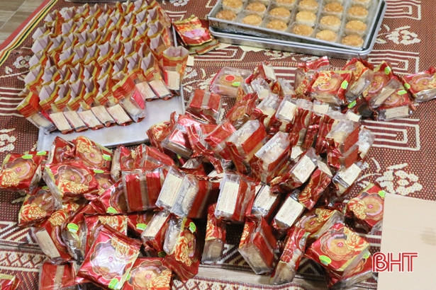 Hà Tĩnh: Phát hiện 1.768 bánh trung thu chưa kiểm nghiệm an toàn thực phẩm