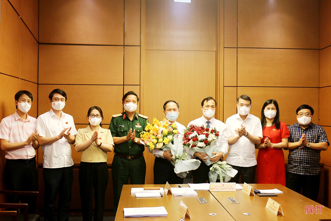 Bí thư Tỉnh ủy Hoàng Trung Dũng được bầu giữ chức Trưởng đoàn Đại biểu Quốc hội Hà Tĩnh khóa XV