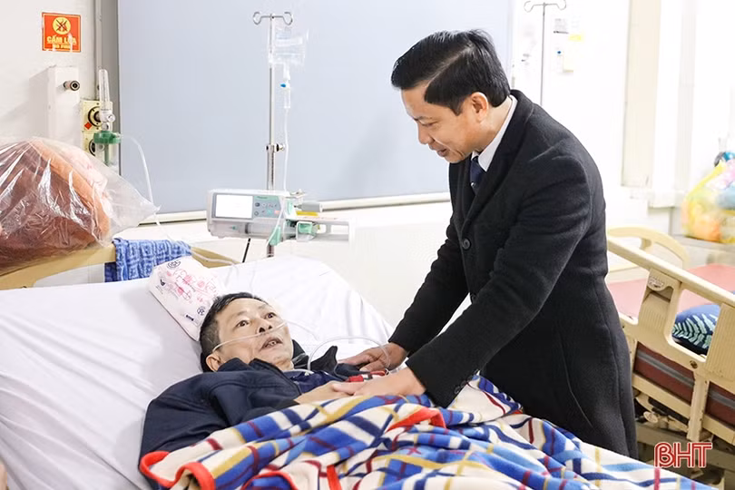 Nhiều phần quà gửi tặng học sinh, bệnh nhân khó khăn