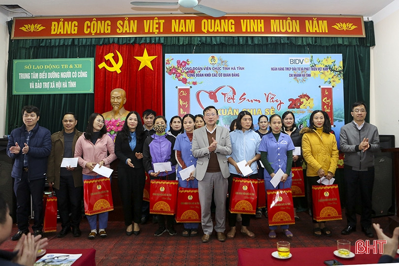 Tết sum vầy tại Trung tâm Điều dưỡng người có công và bảo trợ xã hội