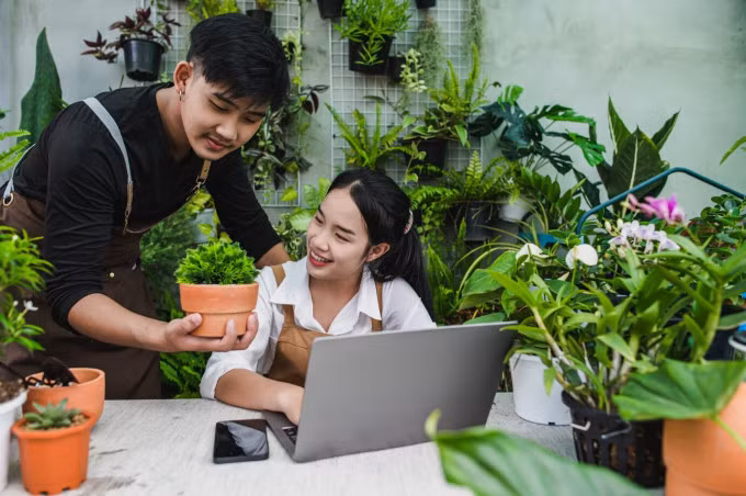 Cách giới văn phòng tiết kiệm chi phí dịp cận tết