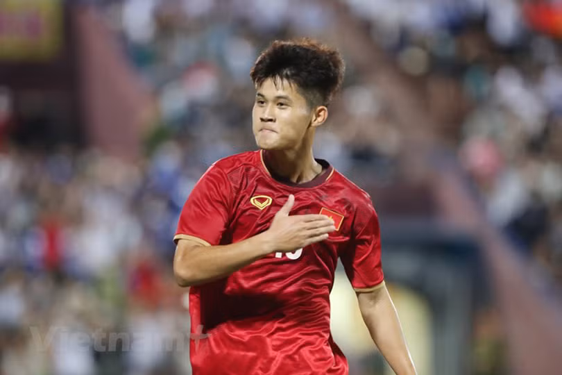 Sao trẻ Hà Tĩnh tỏa sáng trong màu áo U19 Sông Lam Nghệ An