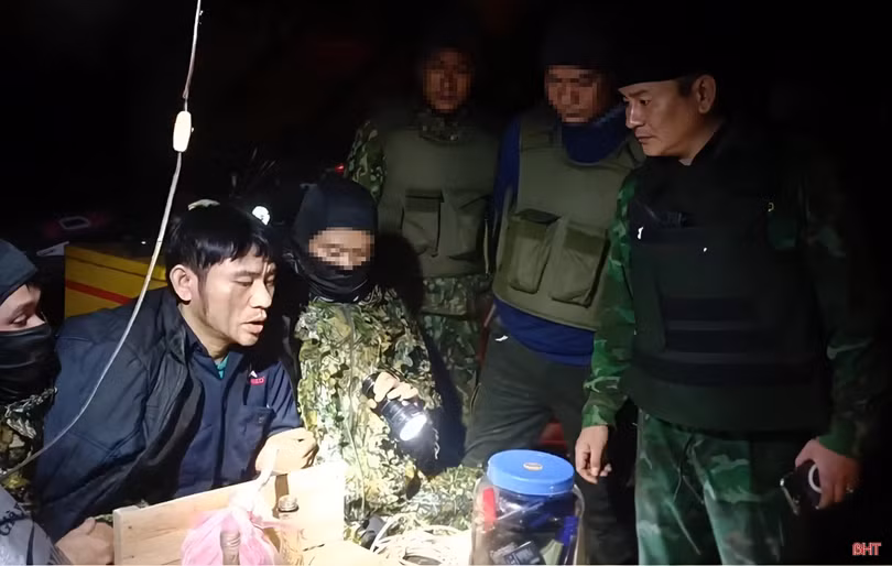 Bắt đối tượng giết người, 2 năm chui lủi trong rừng buôn ma túy