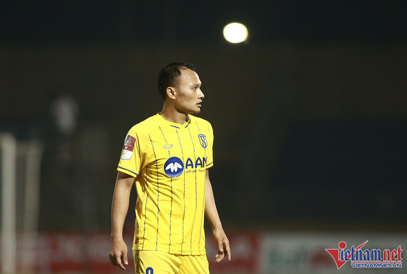 Trọng Hoàng bất ngờ chia tay SLNA, khả năng bến đỗ là Hà Tĩnh