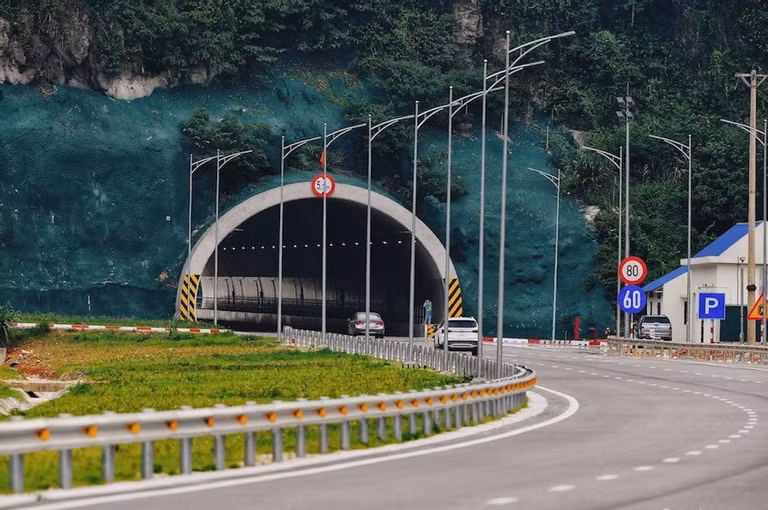 Đề nghị nâng tốc độ tối đa lên 90 km/h đối với 9 tuyến cao tốc
