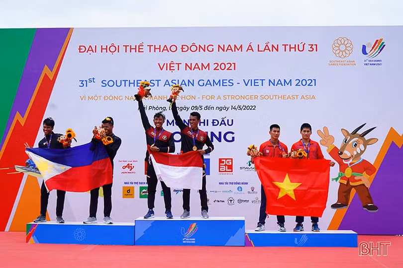 “Tay chèo vàng” của đua thuyền Hà Tĩnh