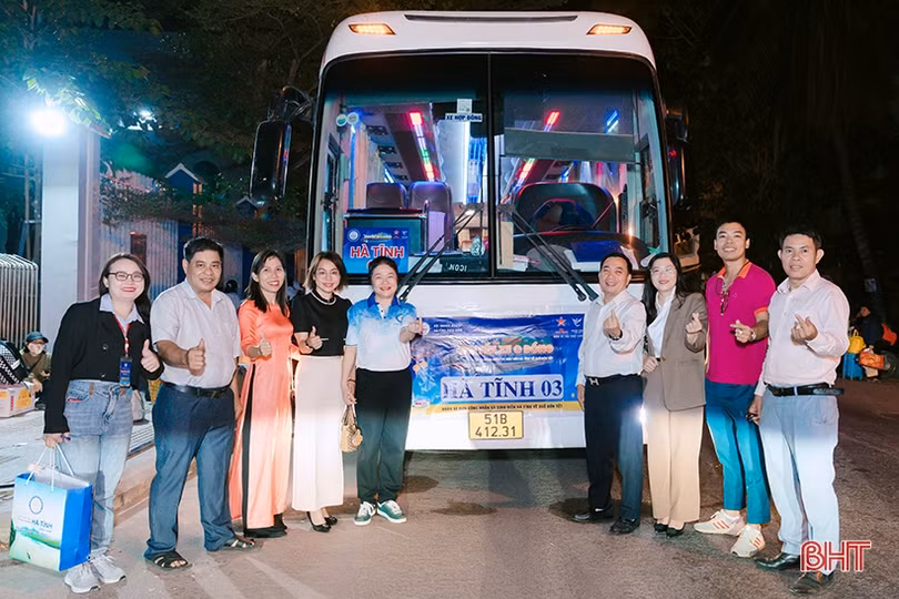 “Chuyến xe 0 đồng” đưa công nhân, sinh viên Hà Tĩnh khó khăn về quê đón tết