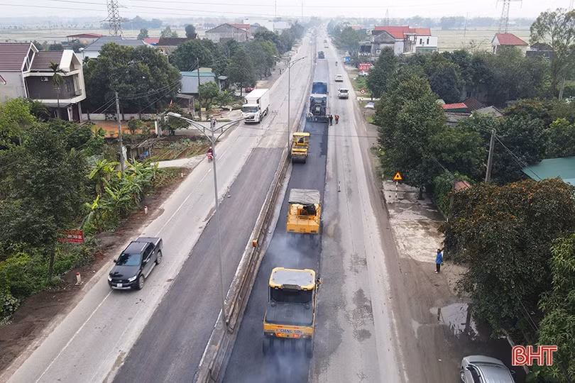 “Tổng lực” khắc phục hư hỏng trên quốc lộ 1 đoạn qua Hà Tĩnh