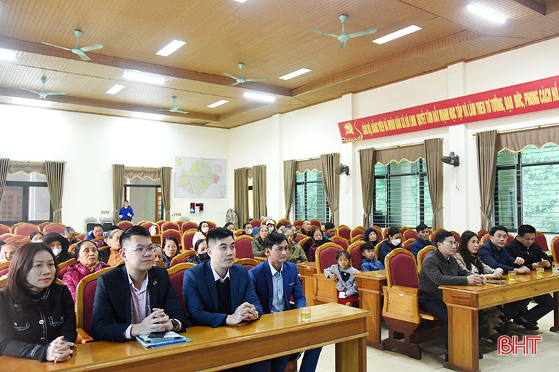 Ấm áp chương trình “Xuân yêu thương - tết chia sẻ”