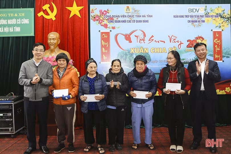 Tết sum vầy tại Trung tâm Điều dưỡng người có công và bảo trợ xã hội