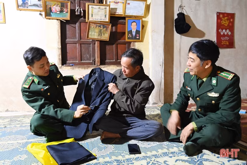 Ấm tình tết Việt trên đất bạn Lào