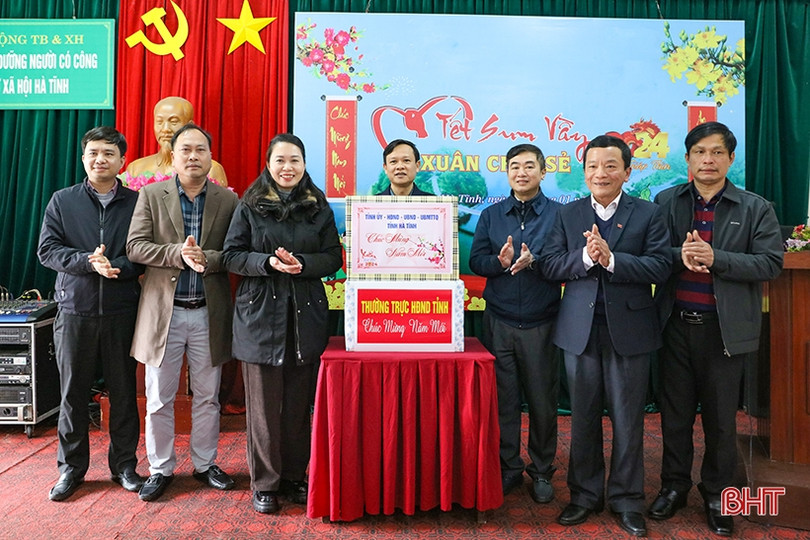 Đảm bảo các đối tượng bảo trợ xã hội được đón tết đầm ấm, đủ đầy