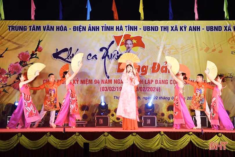 Đặc sắc chương trình “Khúc ca xuân dâng Đảng” tại TX Kỳ Anh