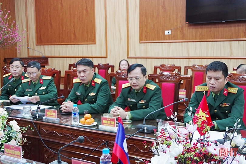 Lực lượng vũ trang Bolikhămxay, Khăm Muồn chúc tết Bộ CHQS, BĐBP Hà Tĩnh