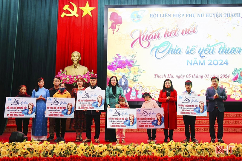 Vận động gần 3,2 tỷ đồng chăm lo tết cho hội viên phụ nữ và trẻ em khó khăn