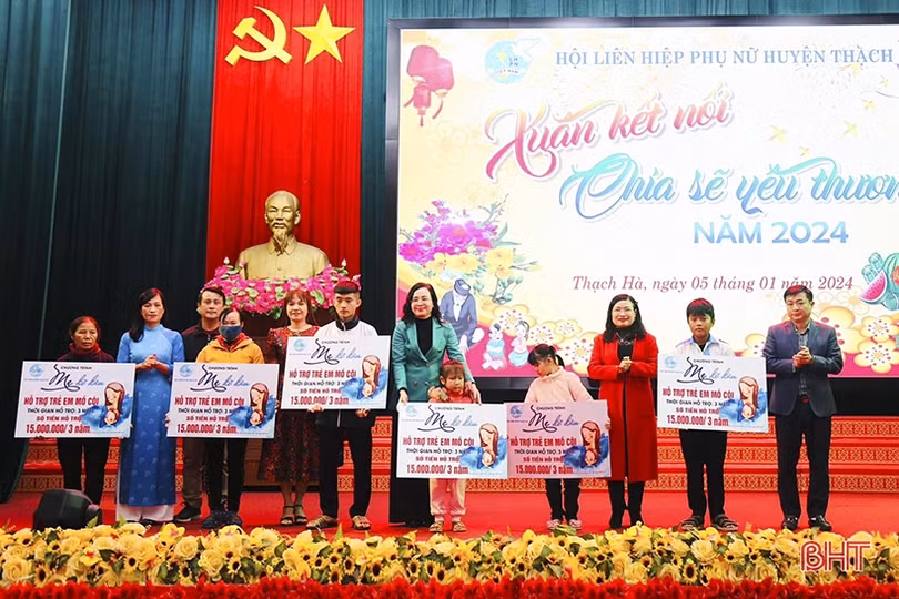 Vận động gần 3,2 tỷ đồng chăm lo tết cho hội viên phụ nữ và trẻ em khó khăn