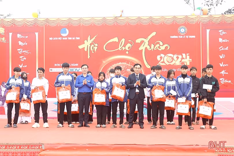 Các trường nghề ở Hà Tĩnh tổ chức nhiều hoạt động đón tết ý nghĩa