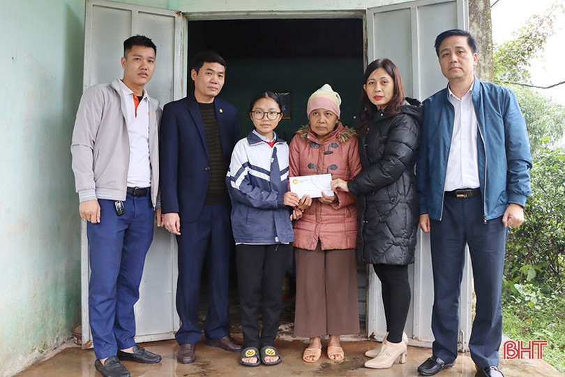 Xăng dầu Giang Nam hỗ trợ 70 triệu đồng các hoàn cảnh khó khăn