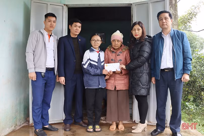 Xăng dầu Giang Nam hỗ trợ 70 triệu đồng các hoàn cảnh khó khăn