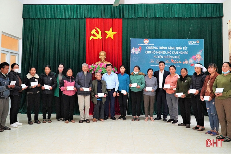 BIDV trao hàng nghìn suất quà tết cho người nghèo