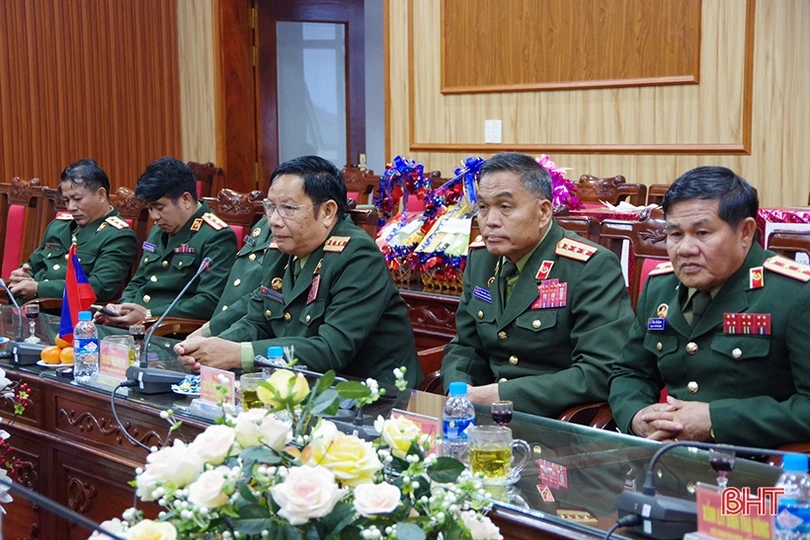 Lực lượng vũ trang Bolikhămxay, Khăm Muồn chúc tết Bộ CHQS, BĐBP Hà Tĩnh