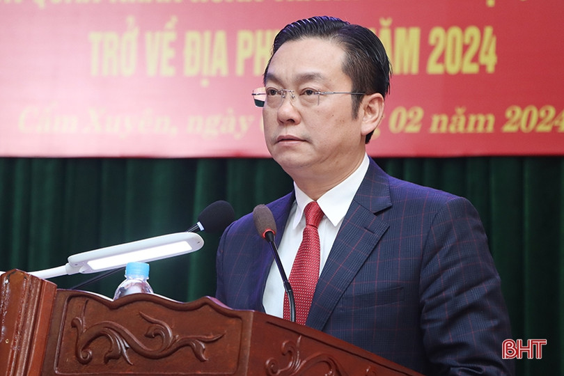 Cẩm Xuyên động viên thanh niên lên đường làm nhiệm vụ bảo vệ Tổ quốc