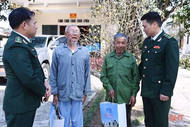 Ấm áp tình quân dân nơi biên giới Hà Tĩnh