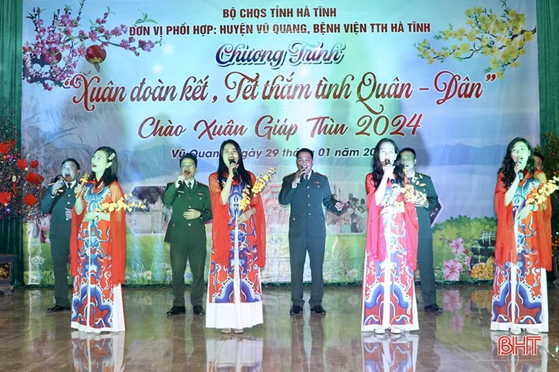 Nhiều hoạt động ý nghĩa, ấm tình quân dân ở Vũ Quang